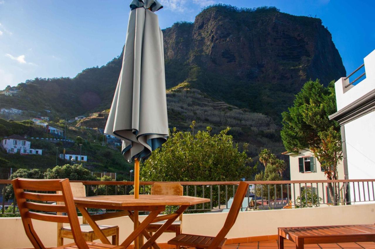 Jaca Hostel Porto Da Cruz Eksteriør billede