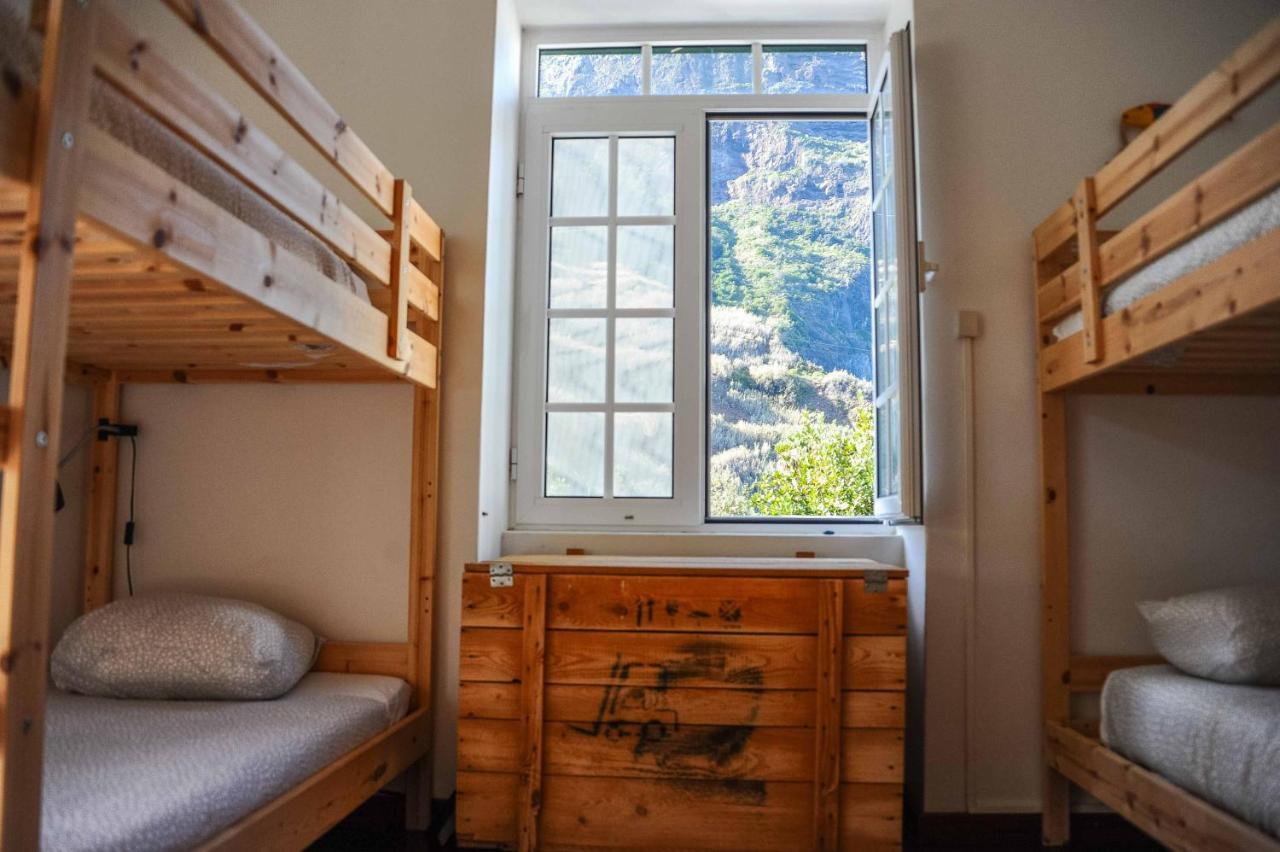 Jaca Hostel Porto Da Cruz Eksteriør billede